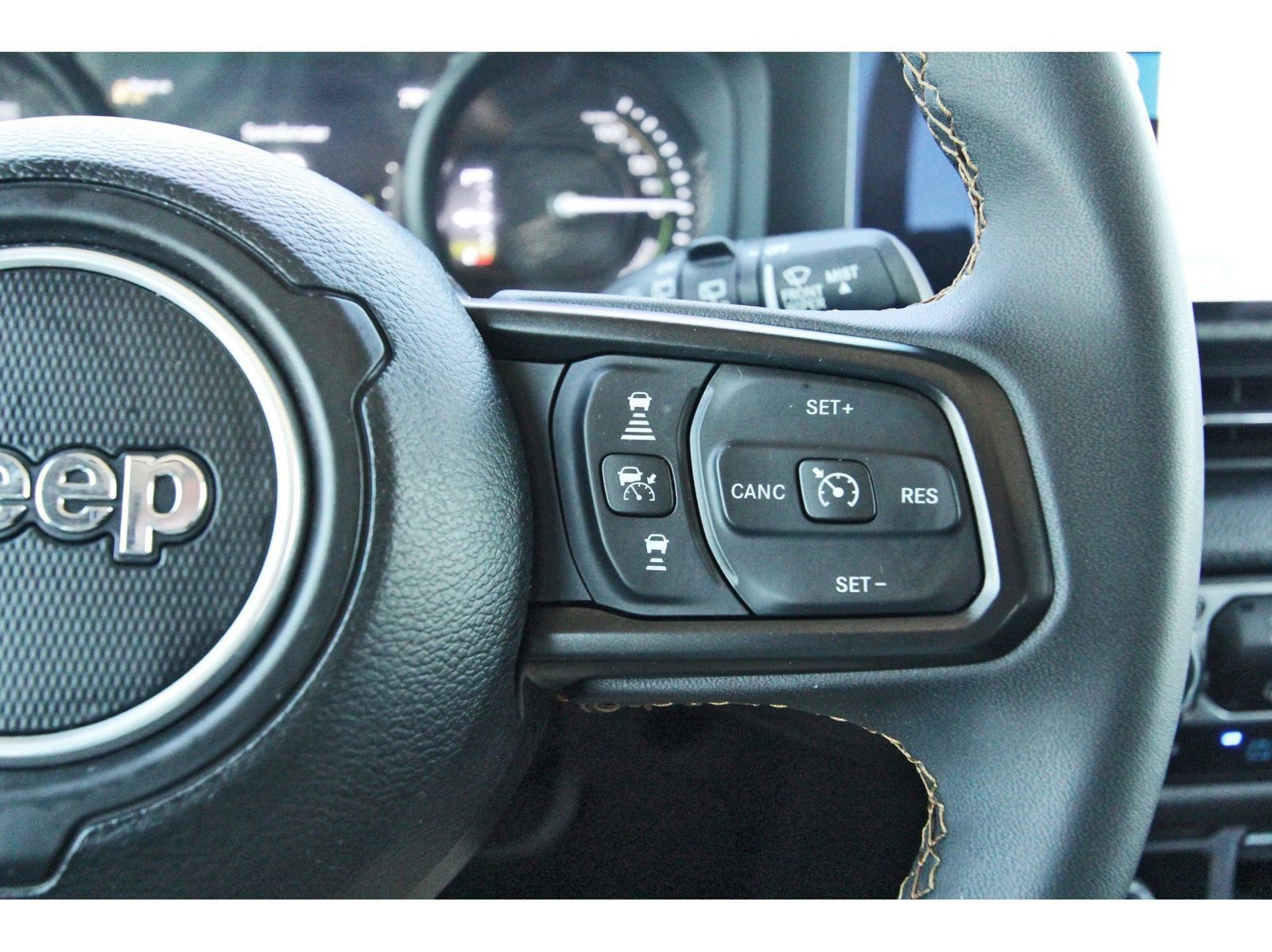 Used 2024 Jeep Wrangler Unlimited image 23