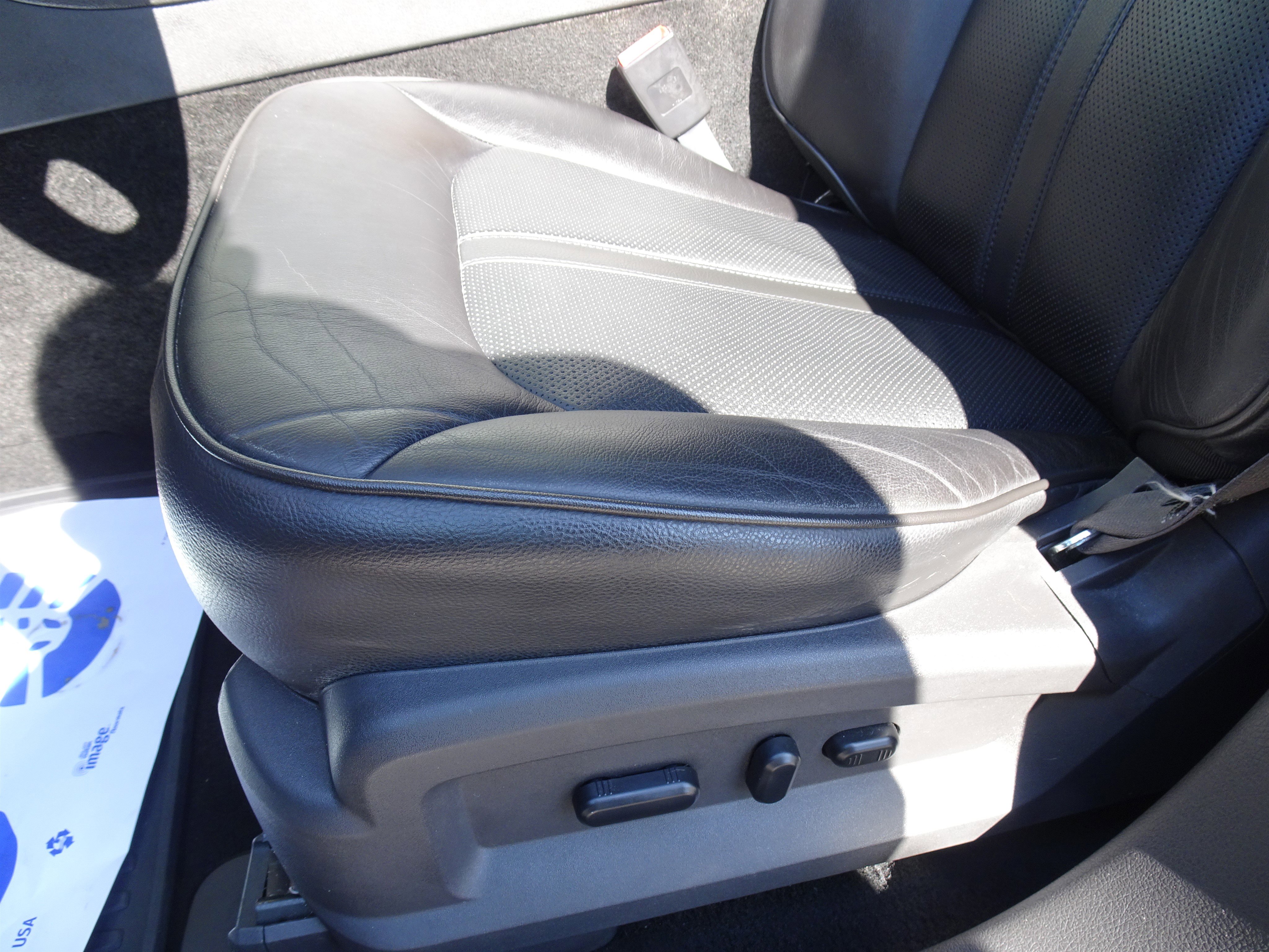 Used 2015 Lincoln MKX AWD w/ Equipment Group 102A image 9