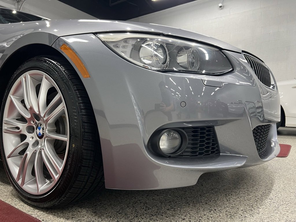 Used 2013 BMW 335i Convertible image 90