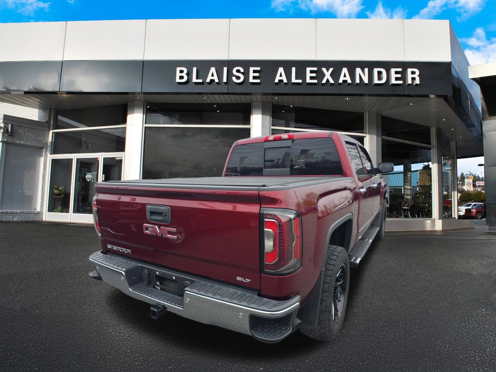 Used 2017 GMC Sierra 1500 SLT w/ SLT Premium Package AWD/4WD video 3