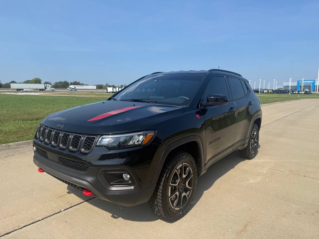 Used 2026 Jeep Compass Trailhawk AWD/4WD image 11