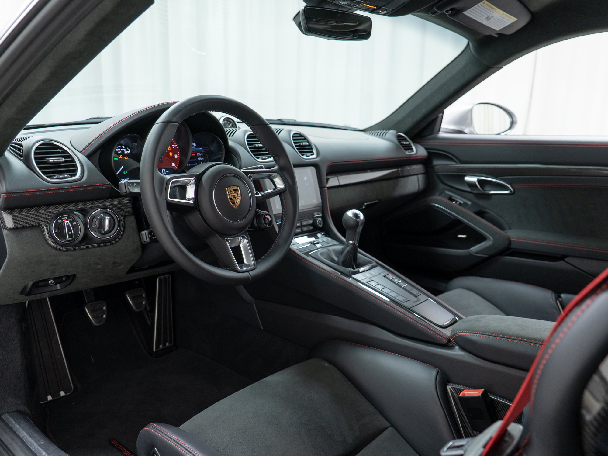 Certified 2025 Porsche 718 Cayman GTS RWD image 4