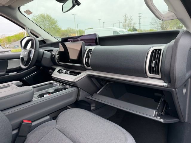 New 2026 Ford Expedition Active AWD/4WD image 12