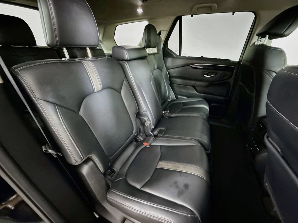 Used 2025 Honda Pilot EX-L image 27