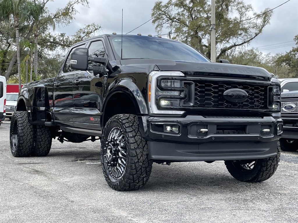 Used 2023 Ford F450 Platinum w/ FX4 Off-Road Package image 11