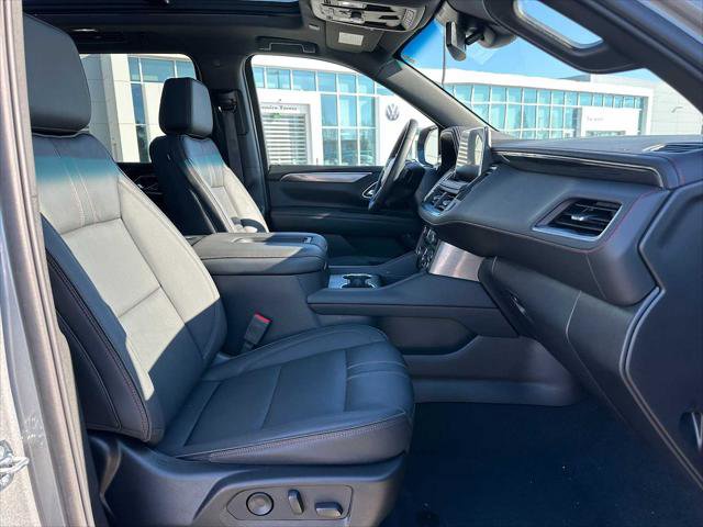 Used 2024 Chevrolet Suburban RST w/ Sport Performance Package image 11