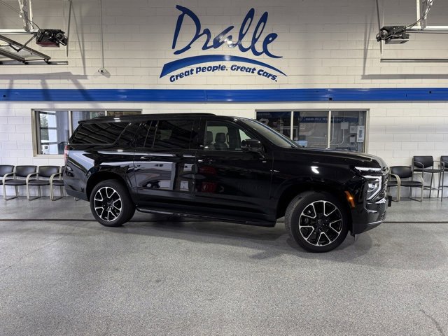 Used 2025 Chevrolet Suburban RST w/ Comfort Package