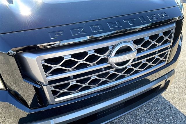 Certified 2024 Nissan Frontier SL image 29