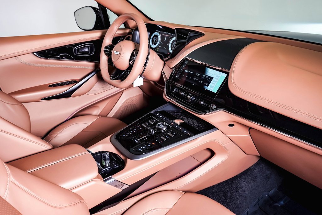 New 2025 Aston Martin DBX 707 image 16