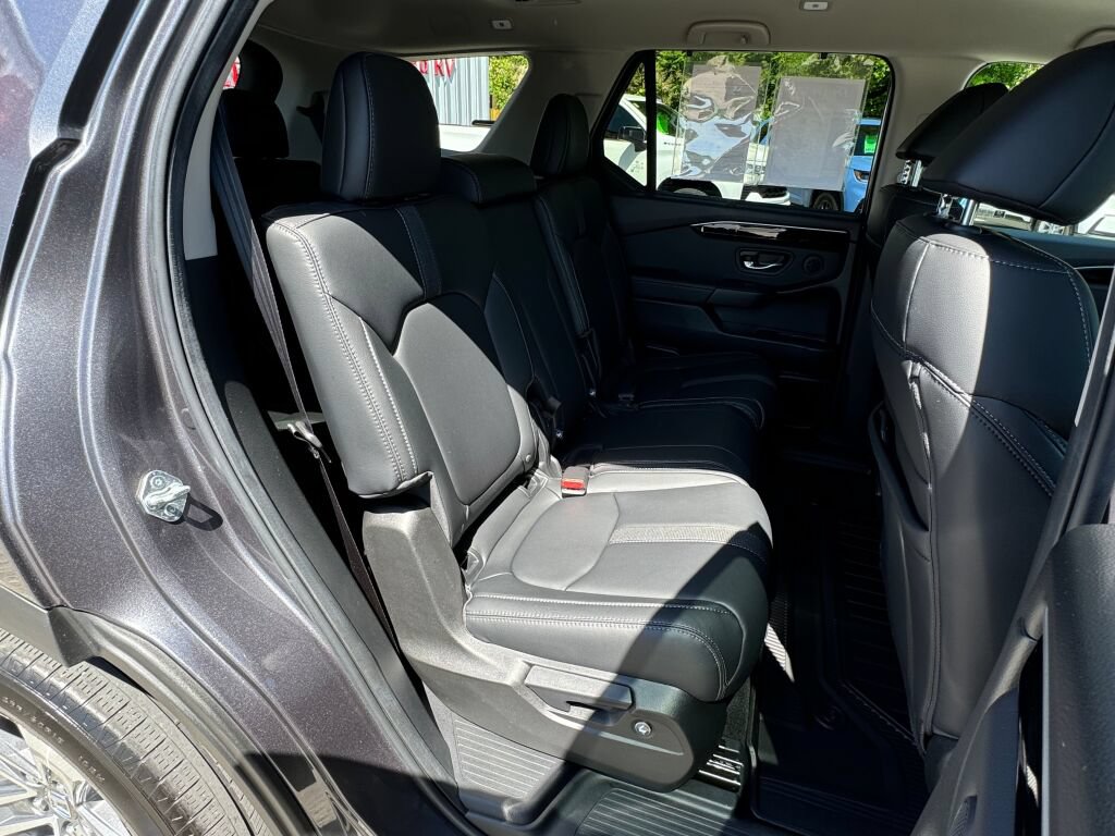 Used 2025 Honda Pilot EX-L image 21