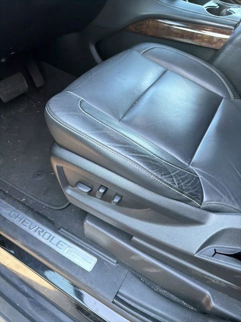 Used 2019 Chevrolet Suburban LT image 7