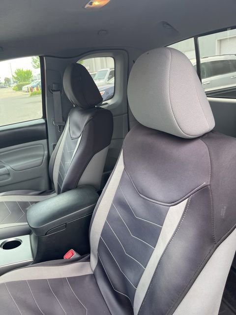 Used 2015 Toyota Tacoma PreRunner w/ SR5 Package image 11