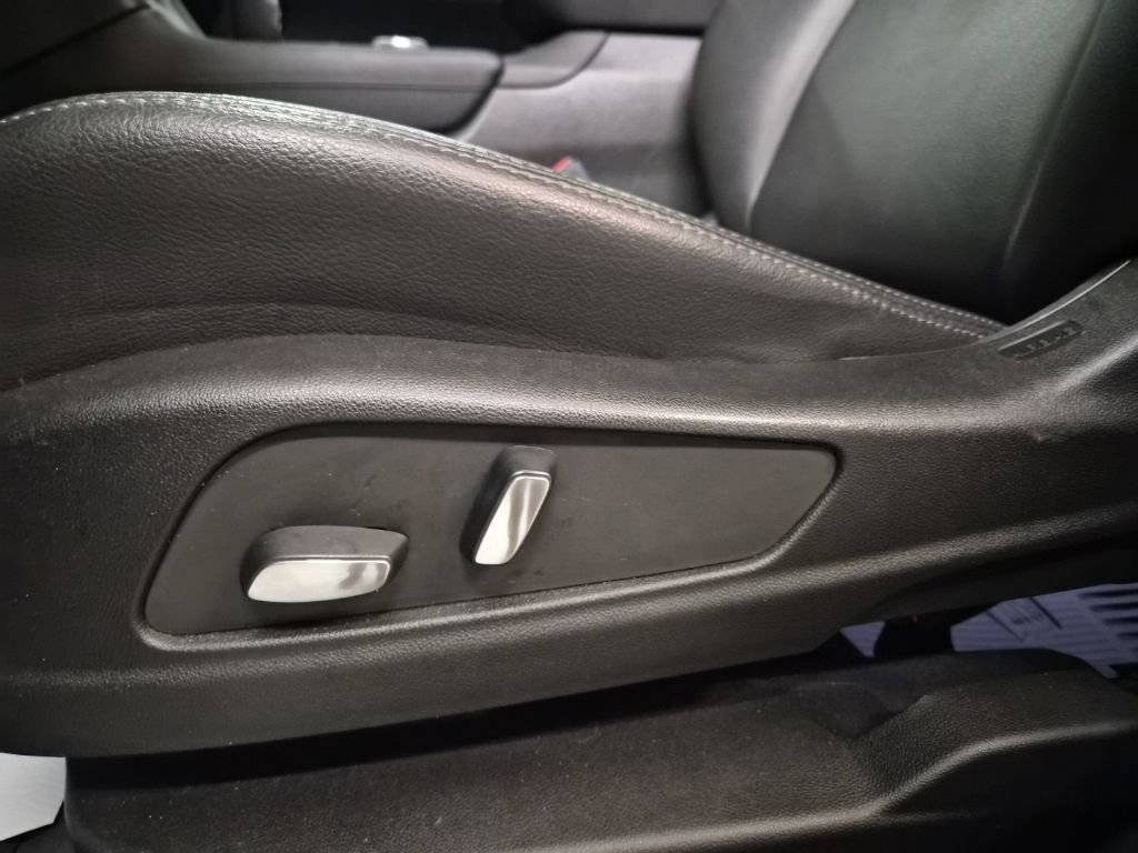 Certified 2024 Cadillac XT5 Luxury image 13