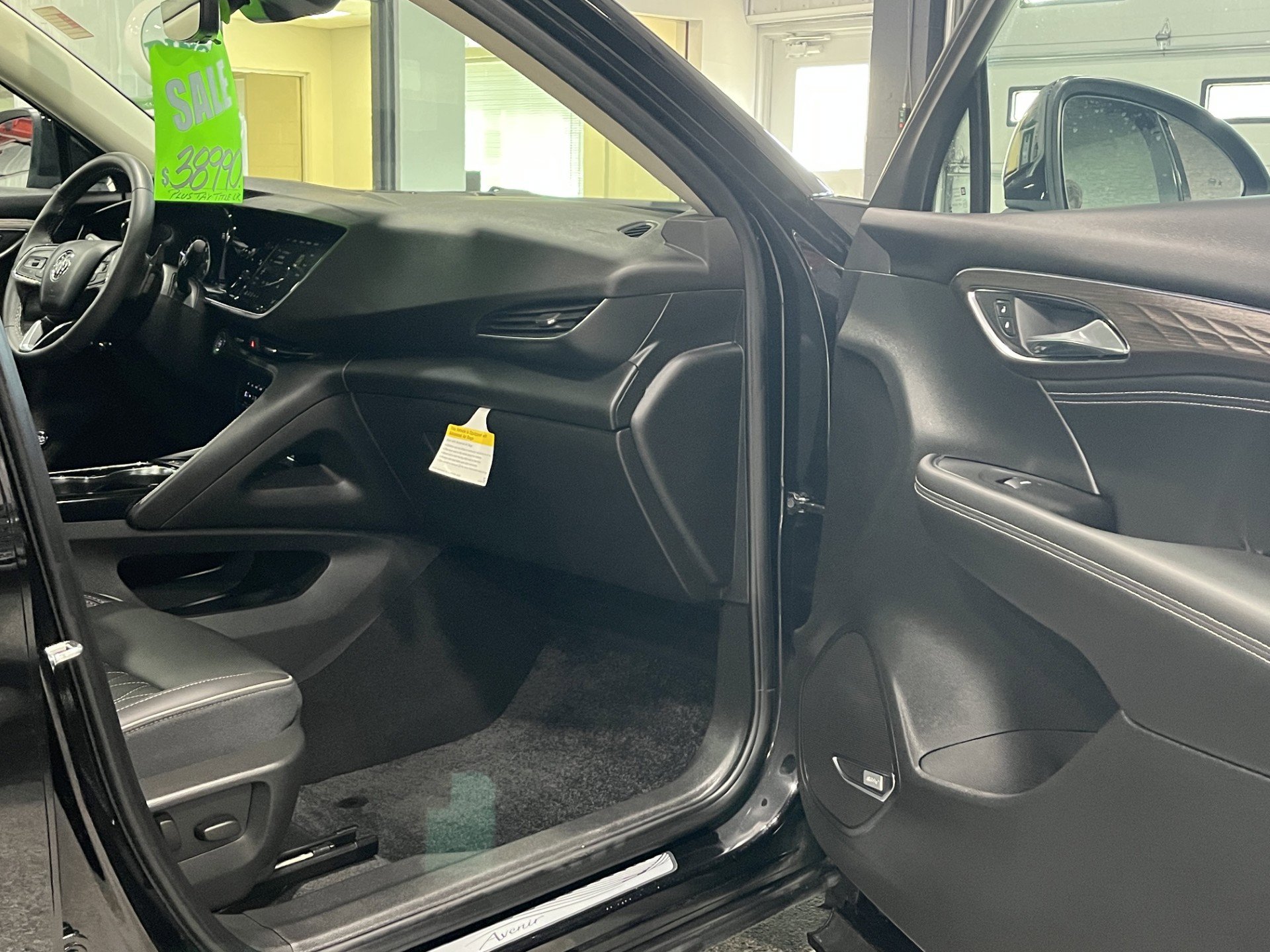 Certified 2023 Buick Envision Avenir AWD/4WD image 9