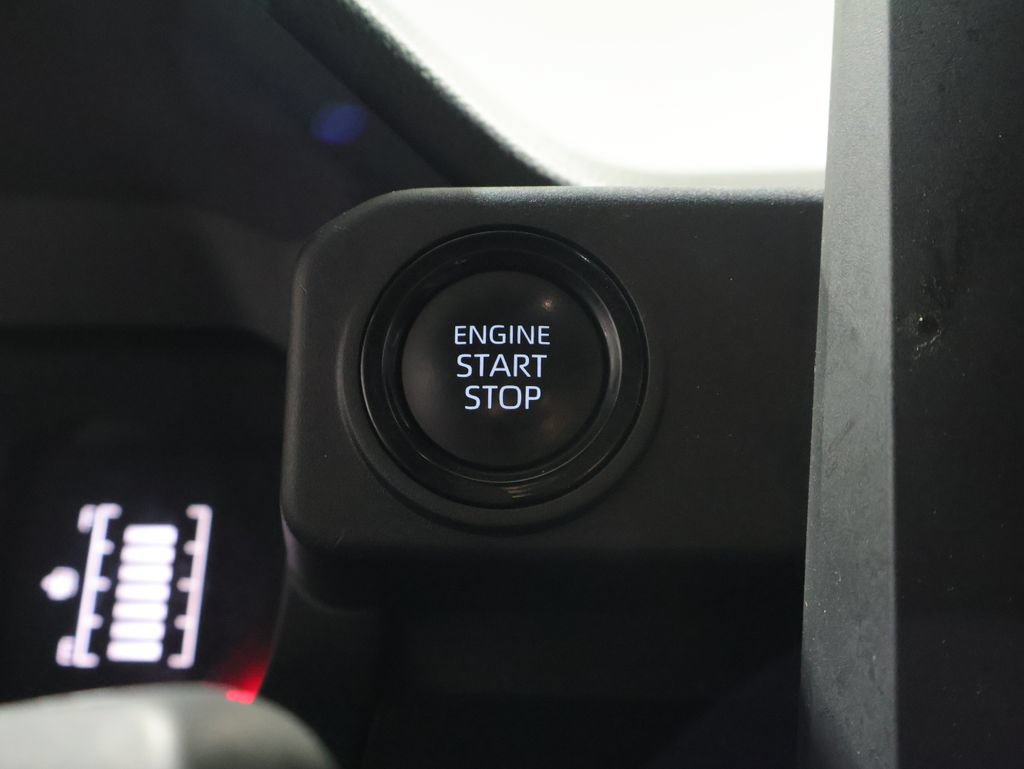 Used 2025 Toyota Tacoma SR w/ SR Upgrade Package AWD/4WD image 23