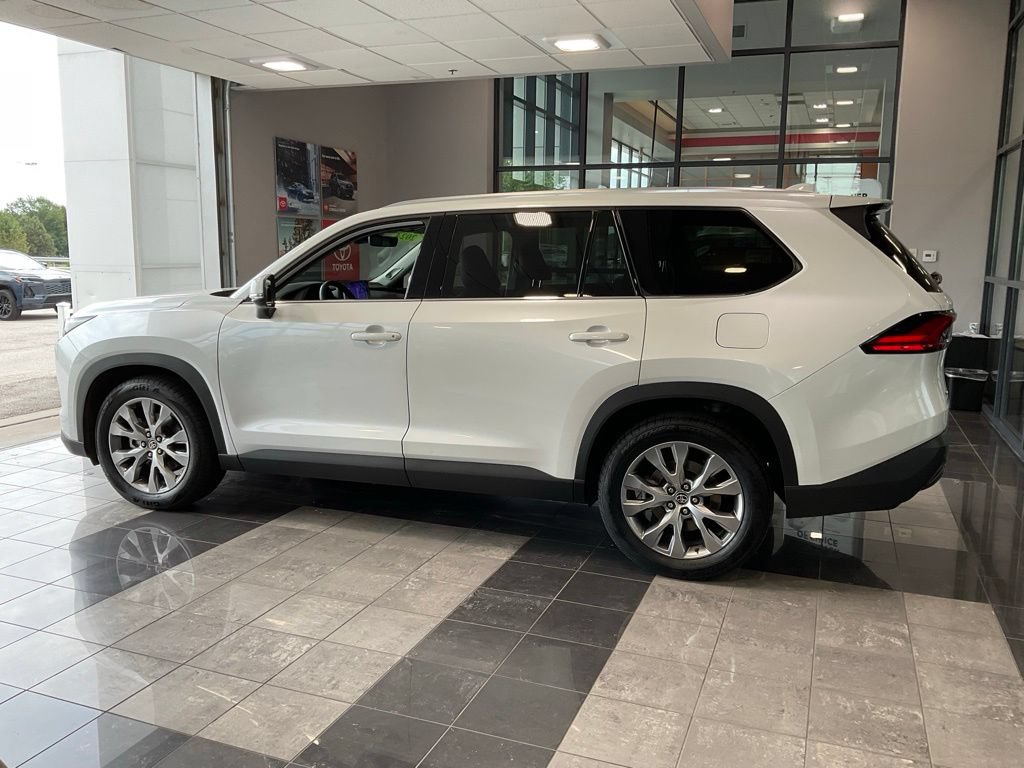 Certified 2024 Toyota Grand Highlander AWD image 4
