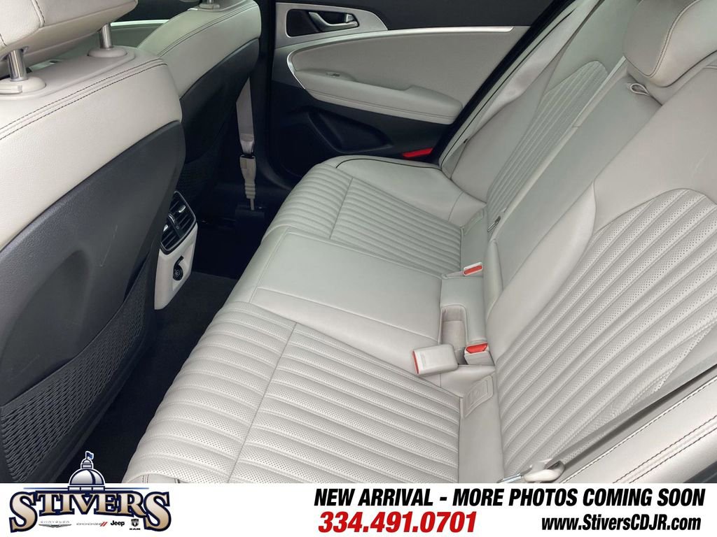Used 2020 Genesis G70 3.3T w/ Elite Package RWD image 14