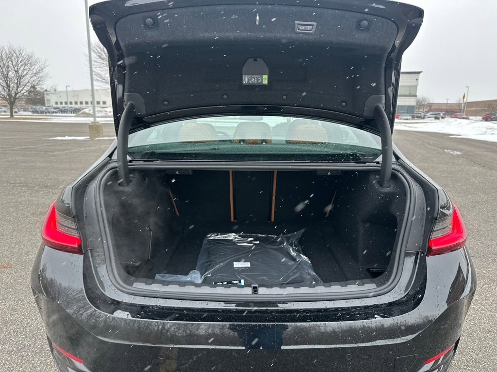 New 2026 BMW 330i xDrive Sedan w/ Premium Package image 23