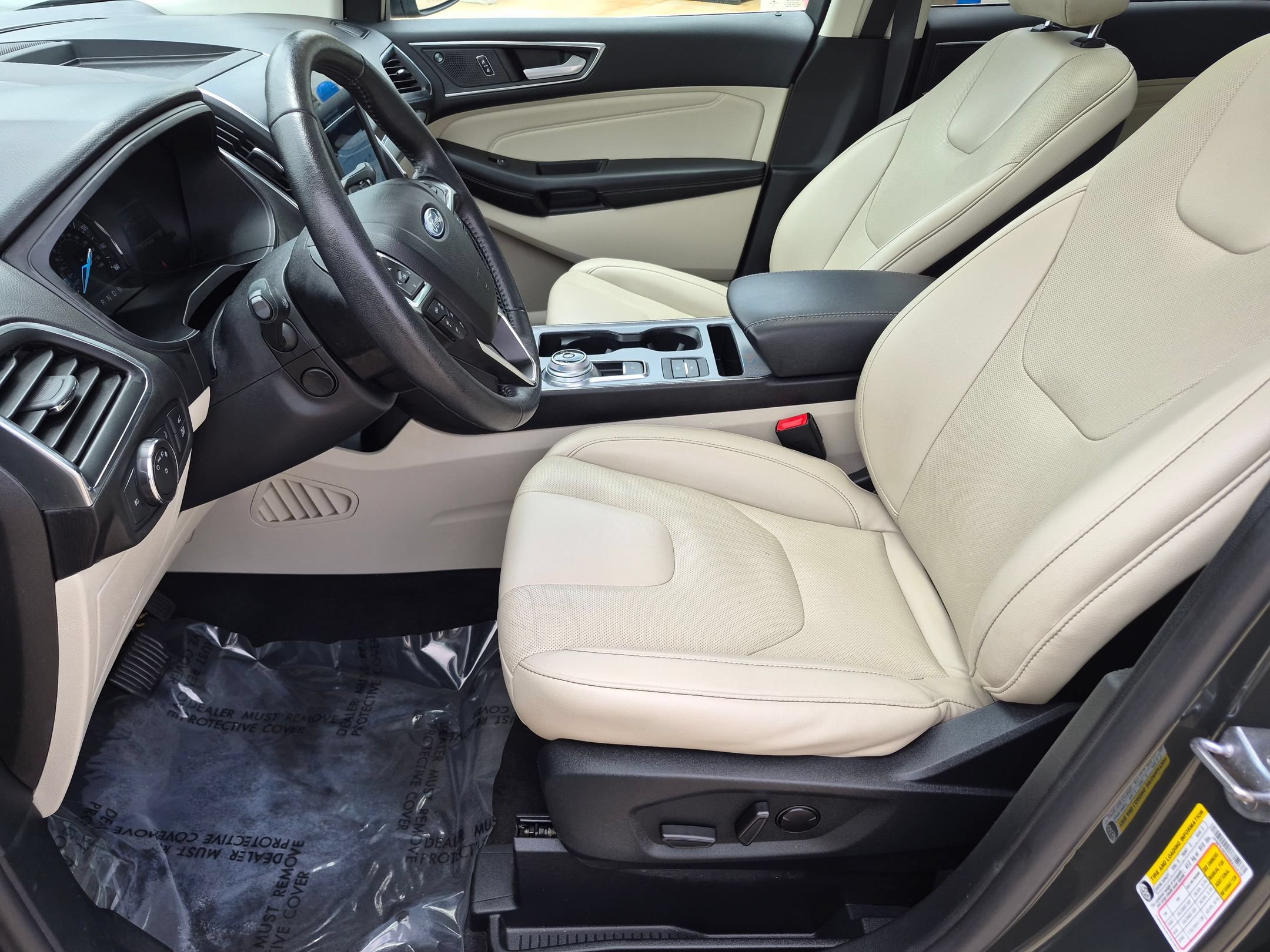Used 2022 Ford Edge Titanium w/ Equipment Group 301A AWD/4WD image 11