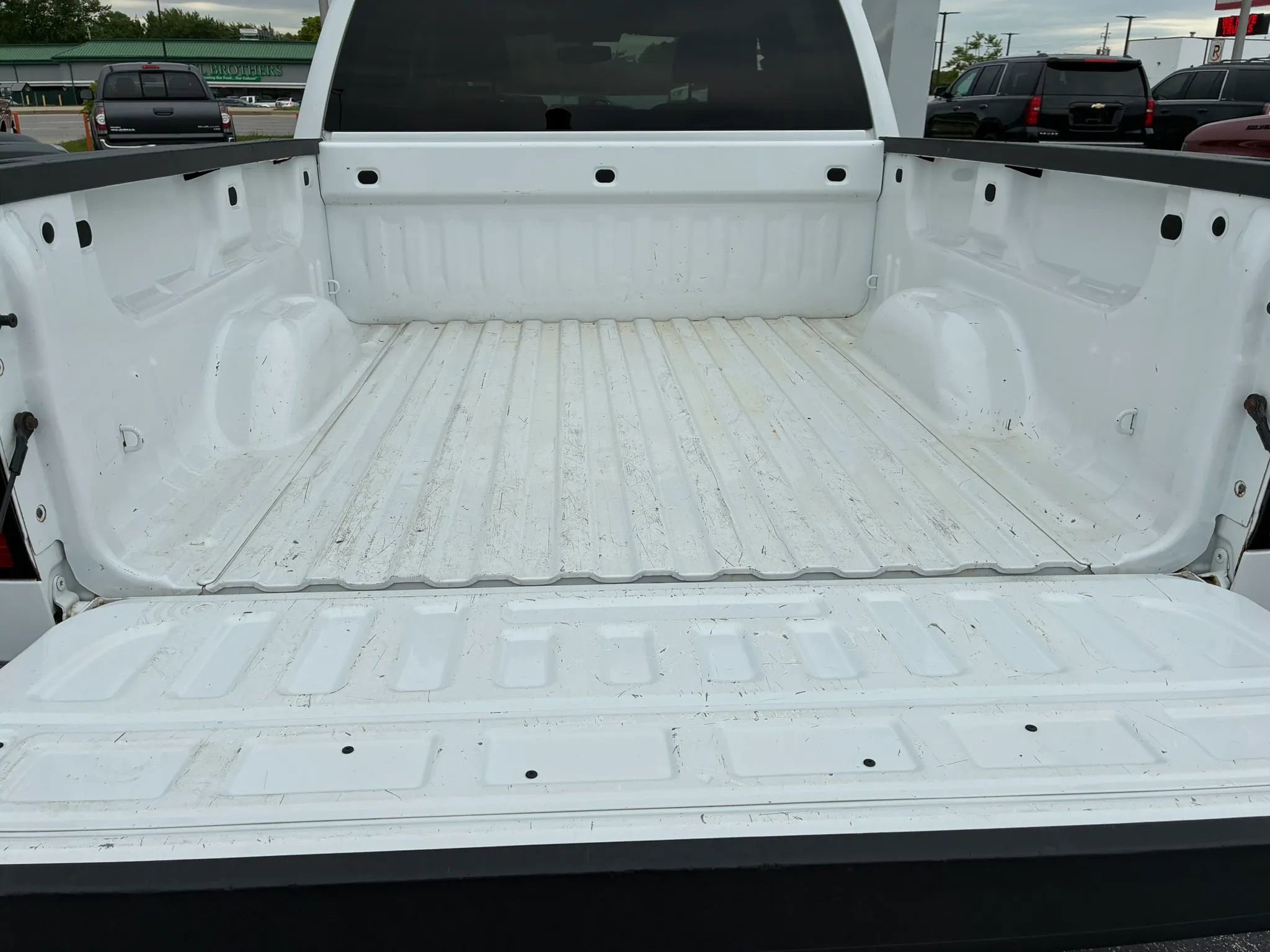 Used 2017 Chevrolet Silverado 1500 LT w/ Trailering Package AWD/4WD image 28
