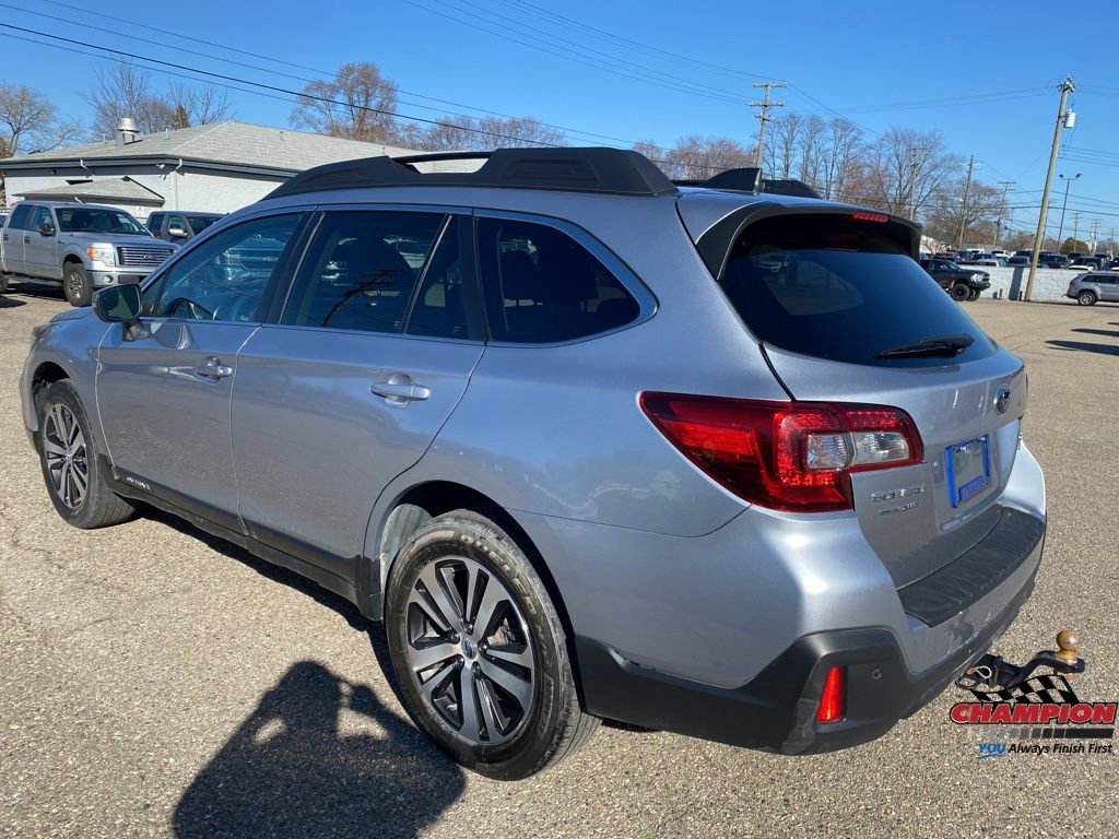 Used 2018 Subaru Outback 3.6R Limited image 16