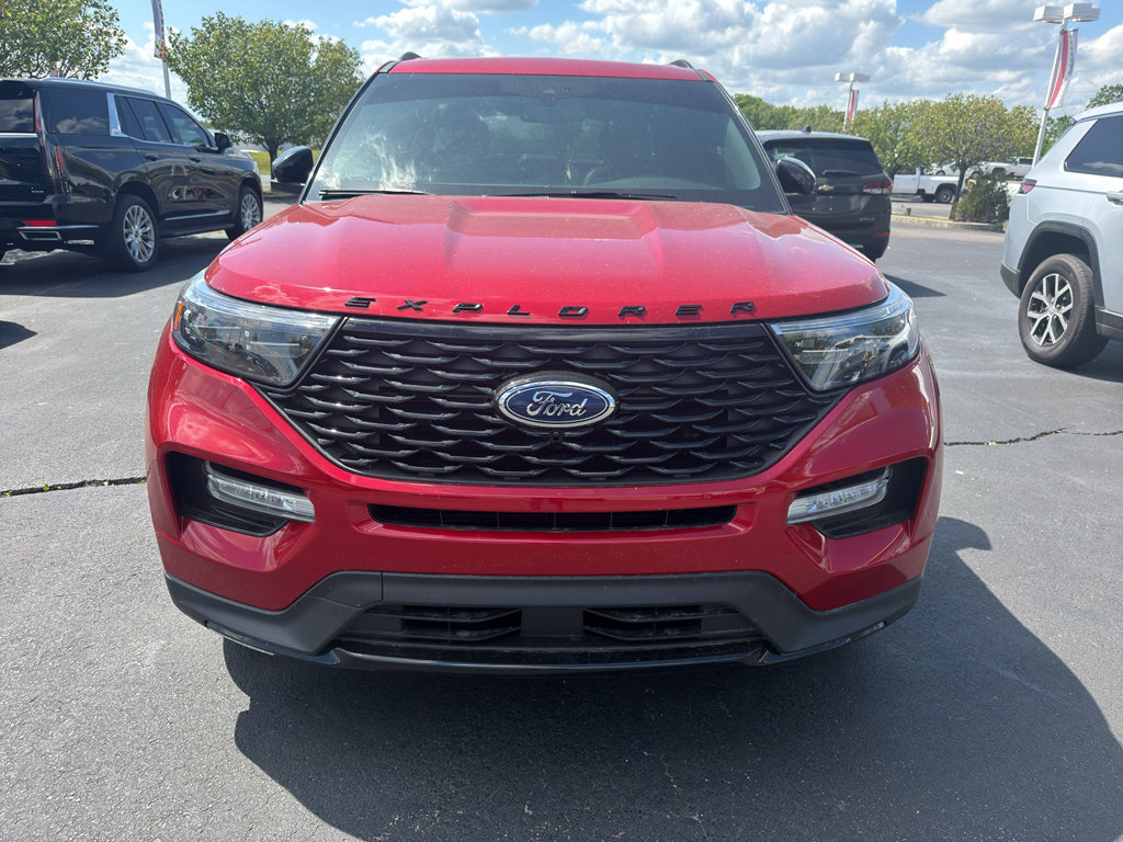 Used 2023 Ford Explorer ST-Line w/ Class IV Trailer Tow Package RWD image 2