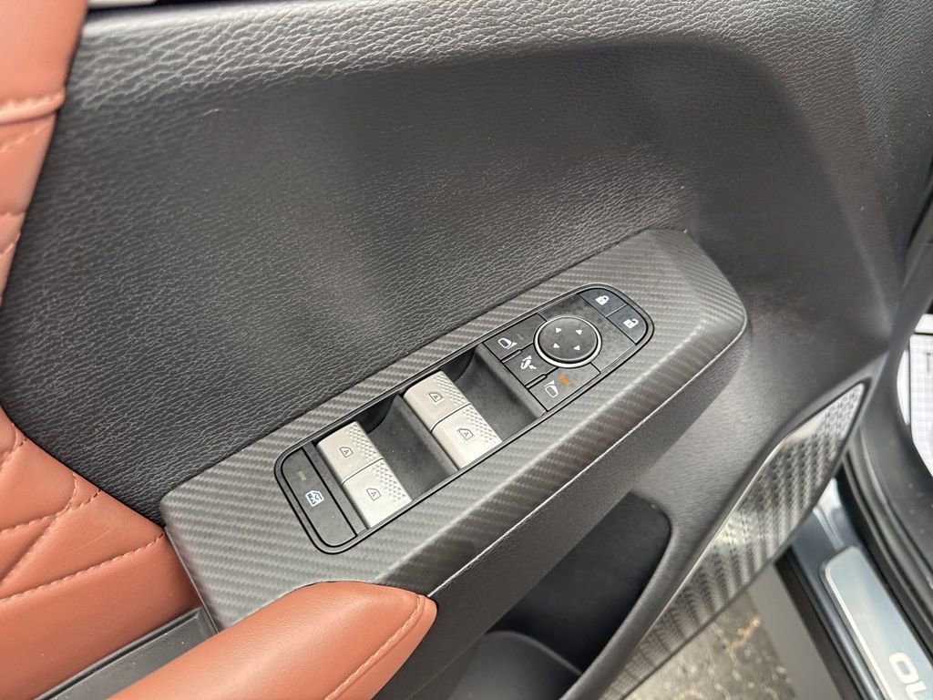Used 2026 Mitsubishi Outlander SEL FWD image 14