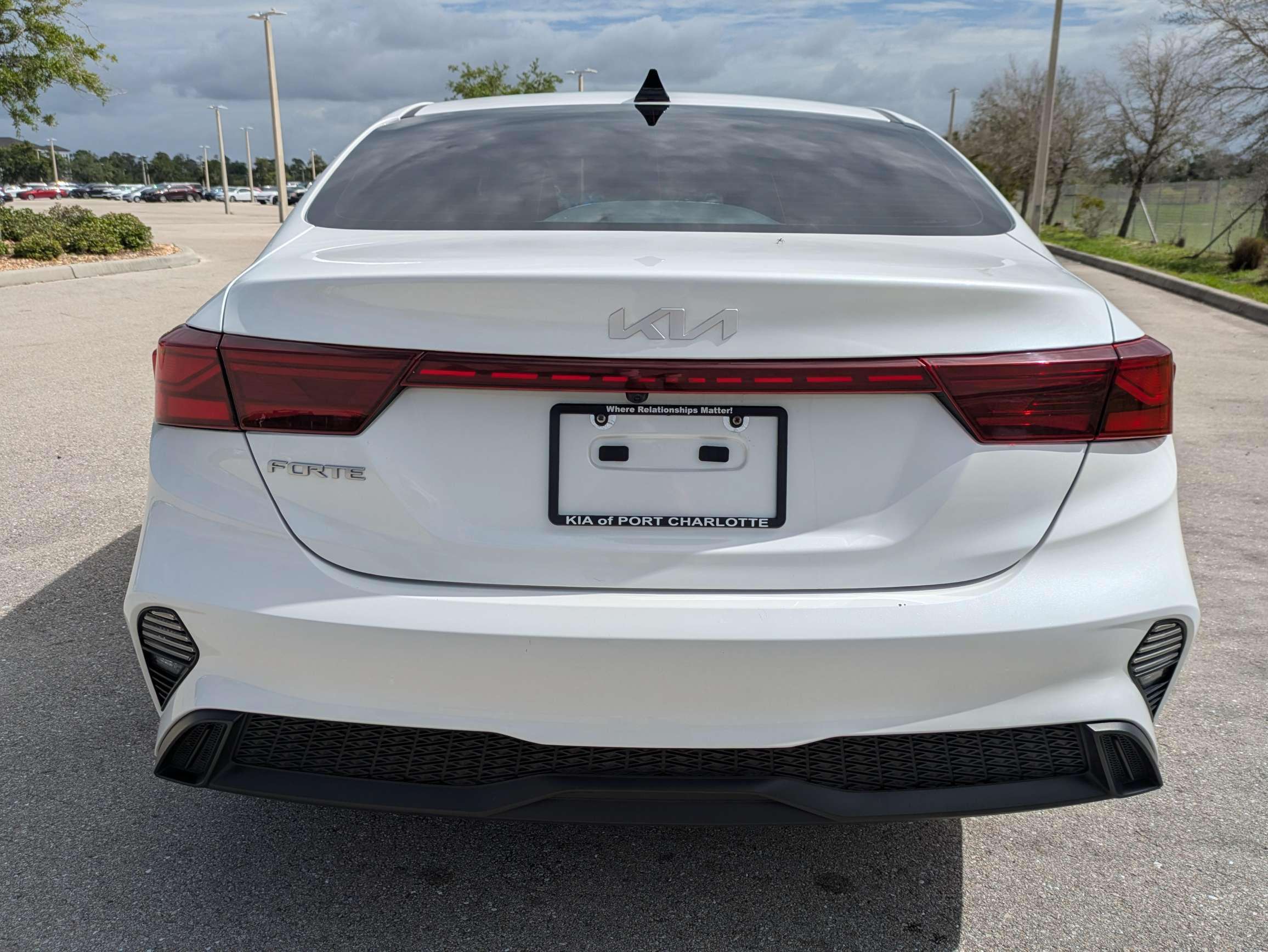Certified 2022 Kia Forte LXS FWD image 6