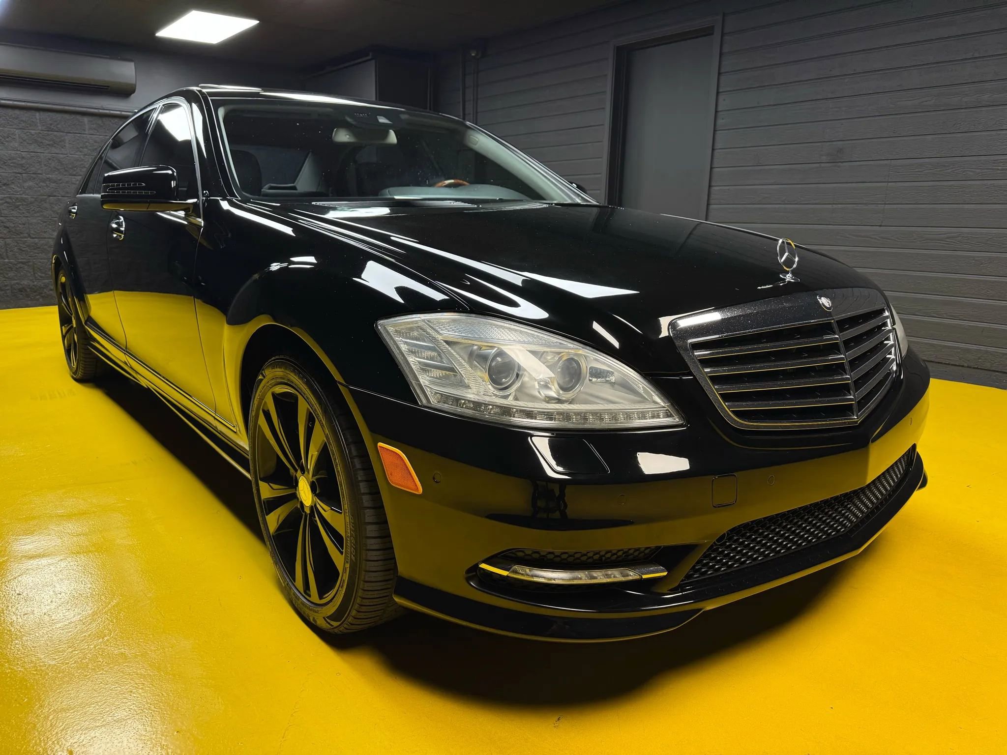 Used 2013 Mercedes-Benz S 550 image 3