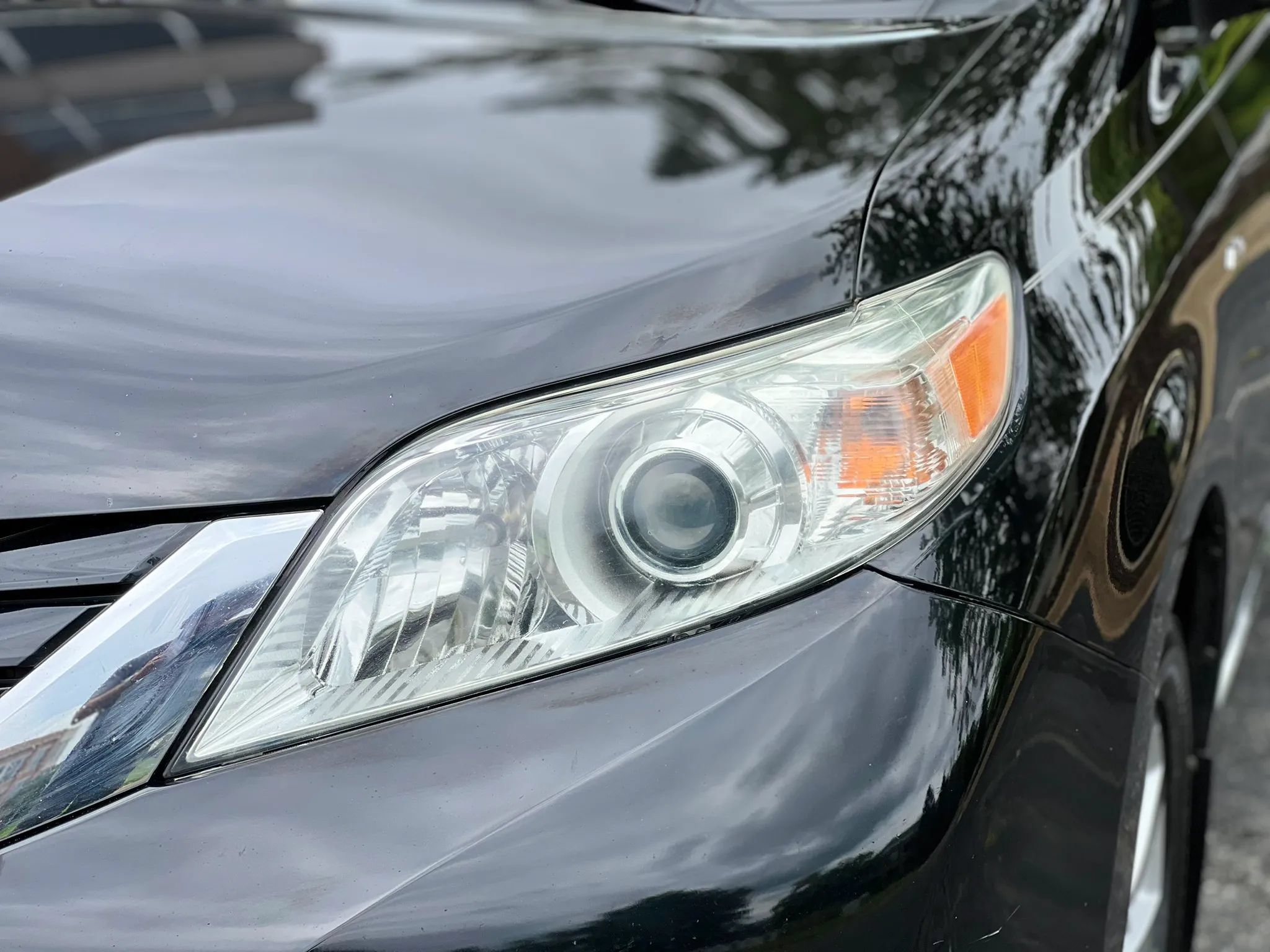 Used 2017 Toyota Sienna LE w/ Protection Package AWD/4WD image 10