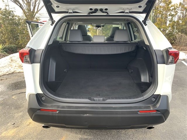 Used 2021 Toyota RAV4 XLE Premium image 34