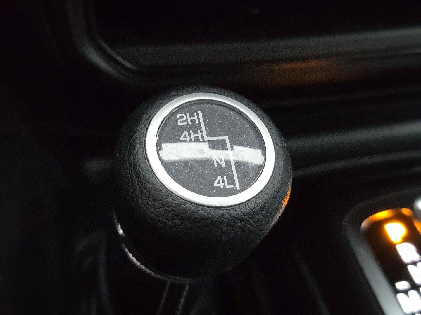 Used 2021 Jeep Wrangler Unlimited Sahara w/ Uconnect 4C Nav & Sound Group AWD/4WD image 3