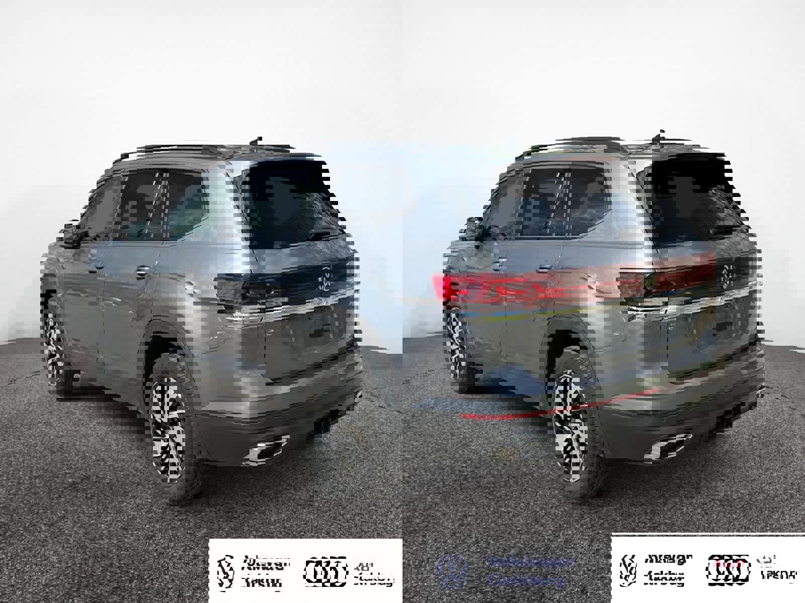 Used 2025 Volkswagen Atlas SE AWD/4WD image 7