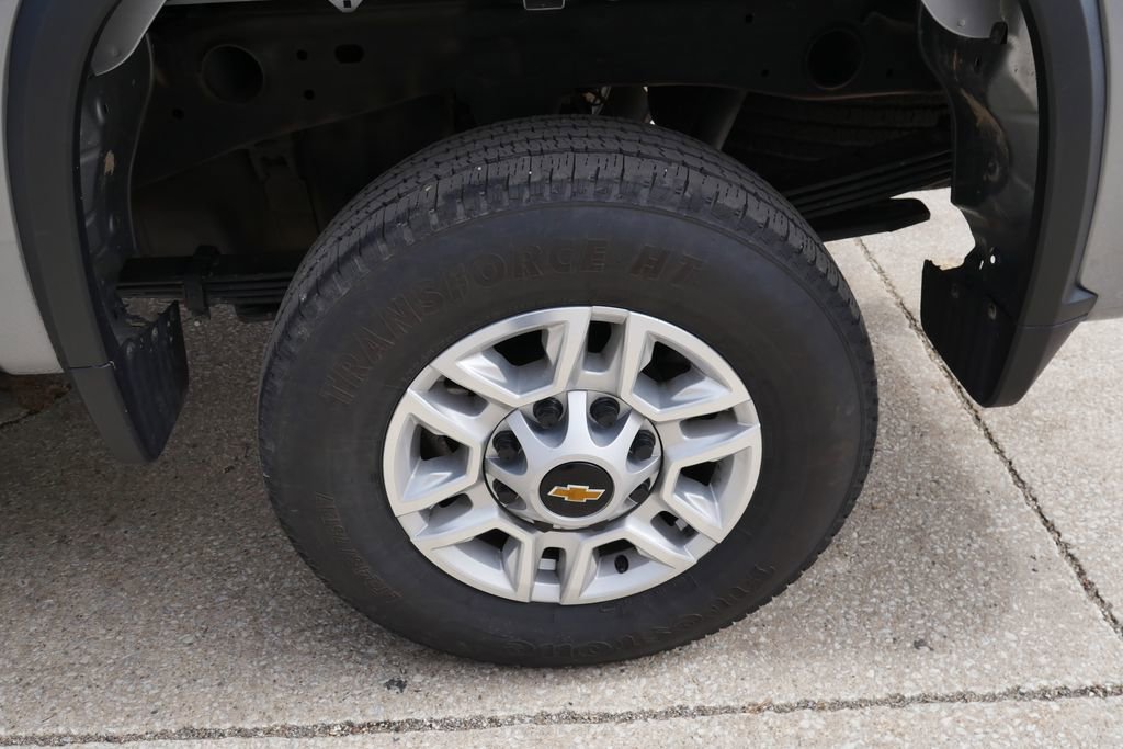 Used 2025 Chevrolet Silverado 2500 LT w/ Convenience Package image 31