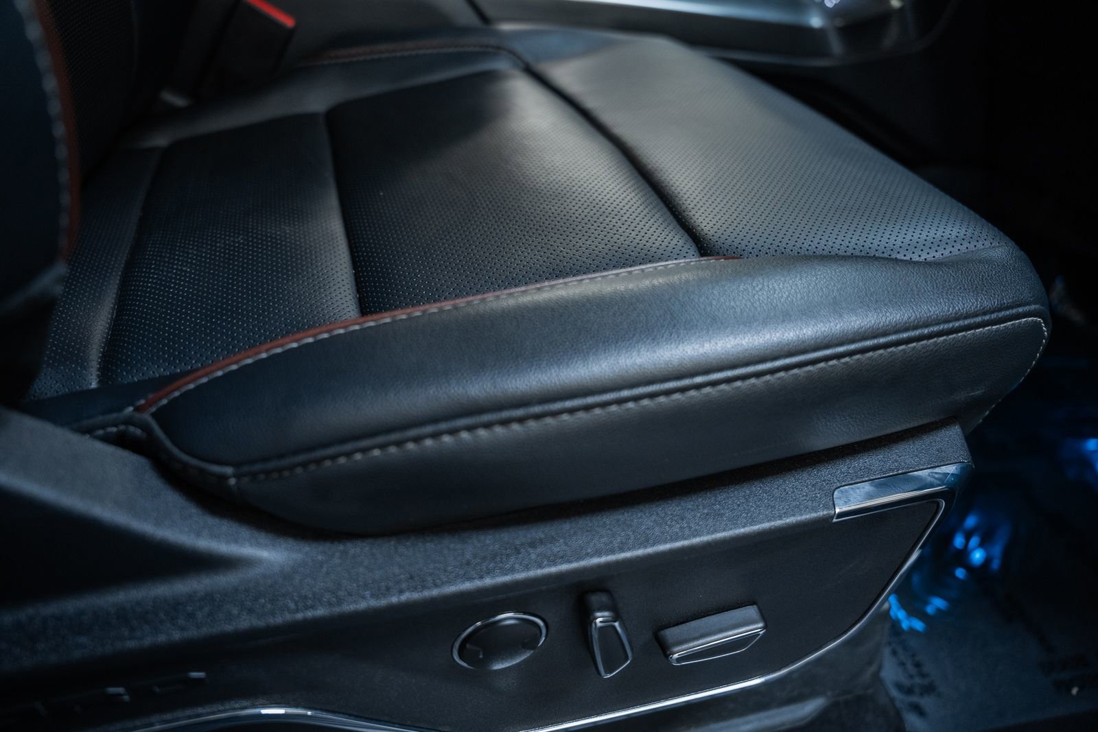 Certified 2023 Ford F150 Lariat w/ Equipment Group 502A High image 45