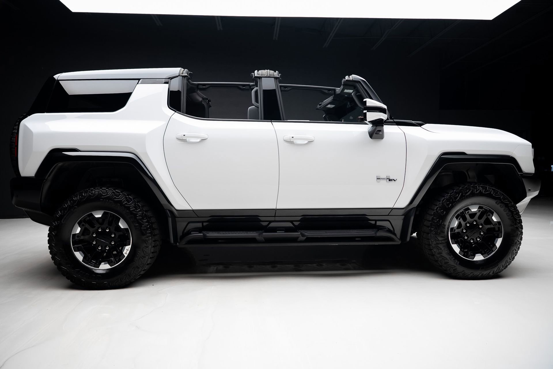 Used 2024 GMC Hummer EV 2X w/ Extreme Off-Road Package image 38