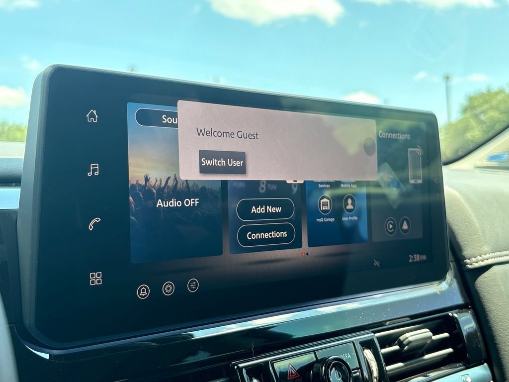 New 2026 Nissan Pathfinder Platinum w/ Accent Package FWD image 16