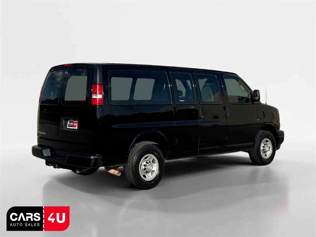 Used 2017 Chevrolet Express 2500 image 7
