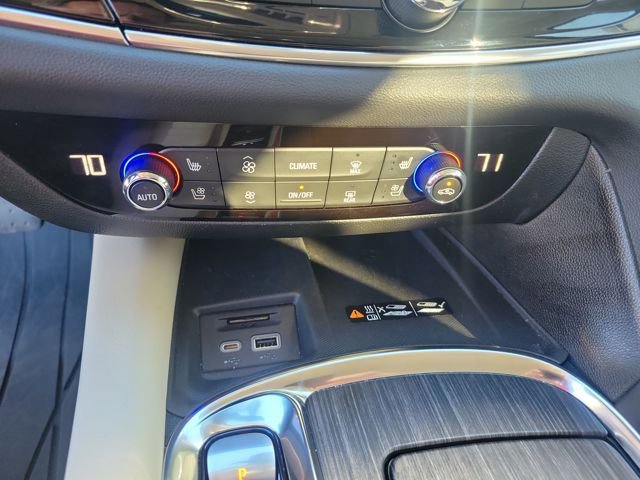 Used 2023 Buick Enclave Avenir w/ Avenir Technology Package image 18