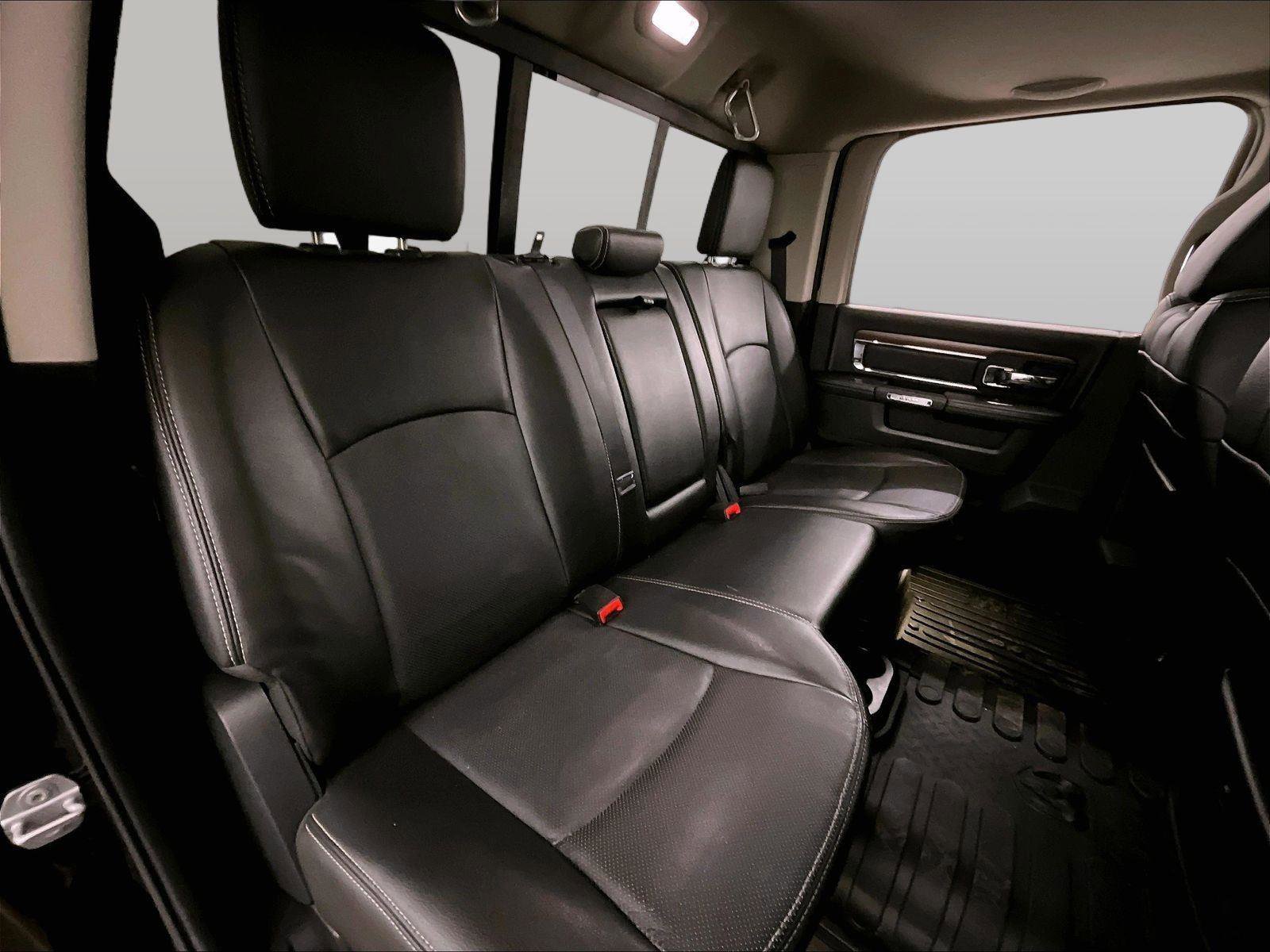 Used 2015 RAM 2500 Laramie w/ Convenience Group AWD/4WD image 27
