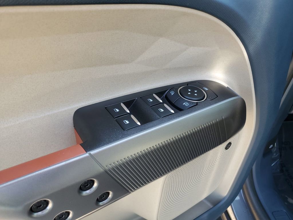 New 2025 Ford Maverick Lariat image 12