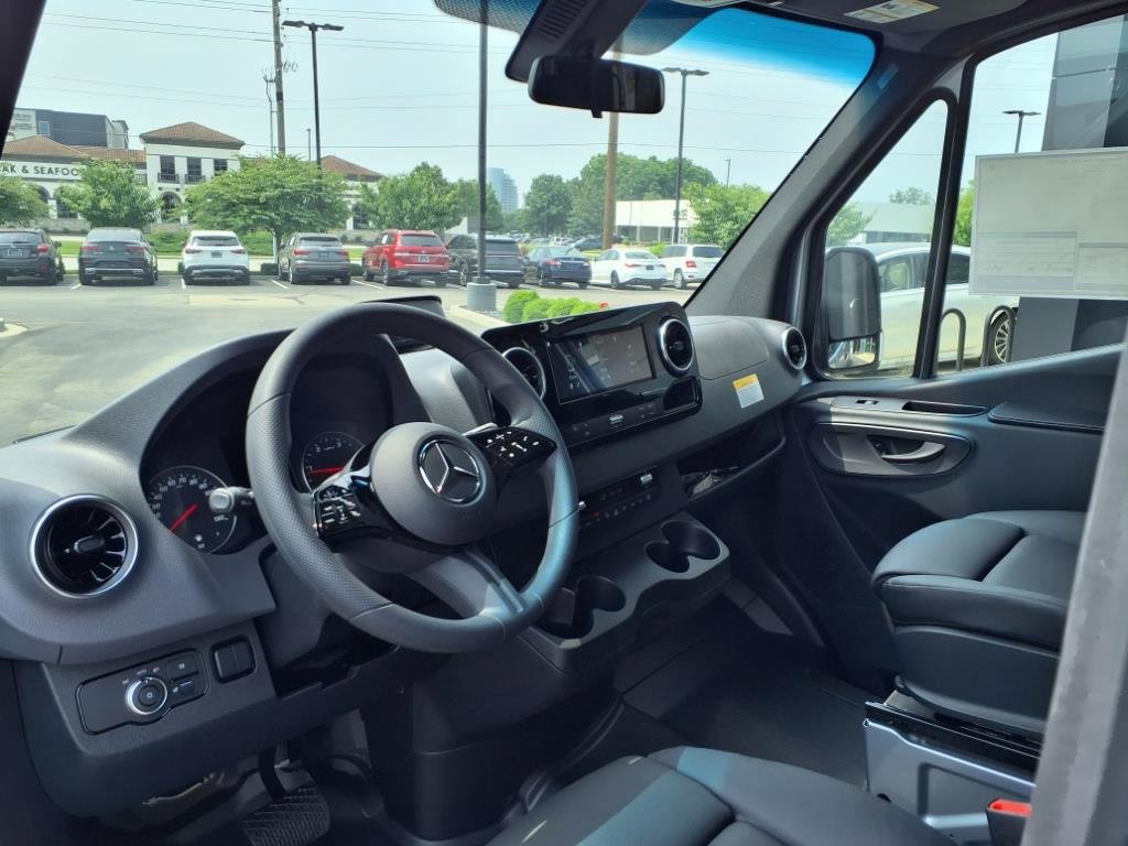 New 2025 Mercedes-Benz Sprinter 2500 image 16