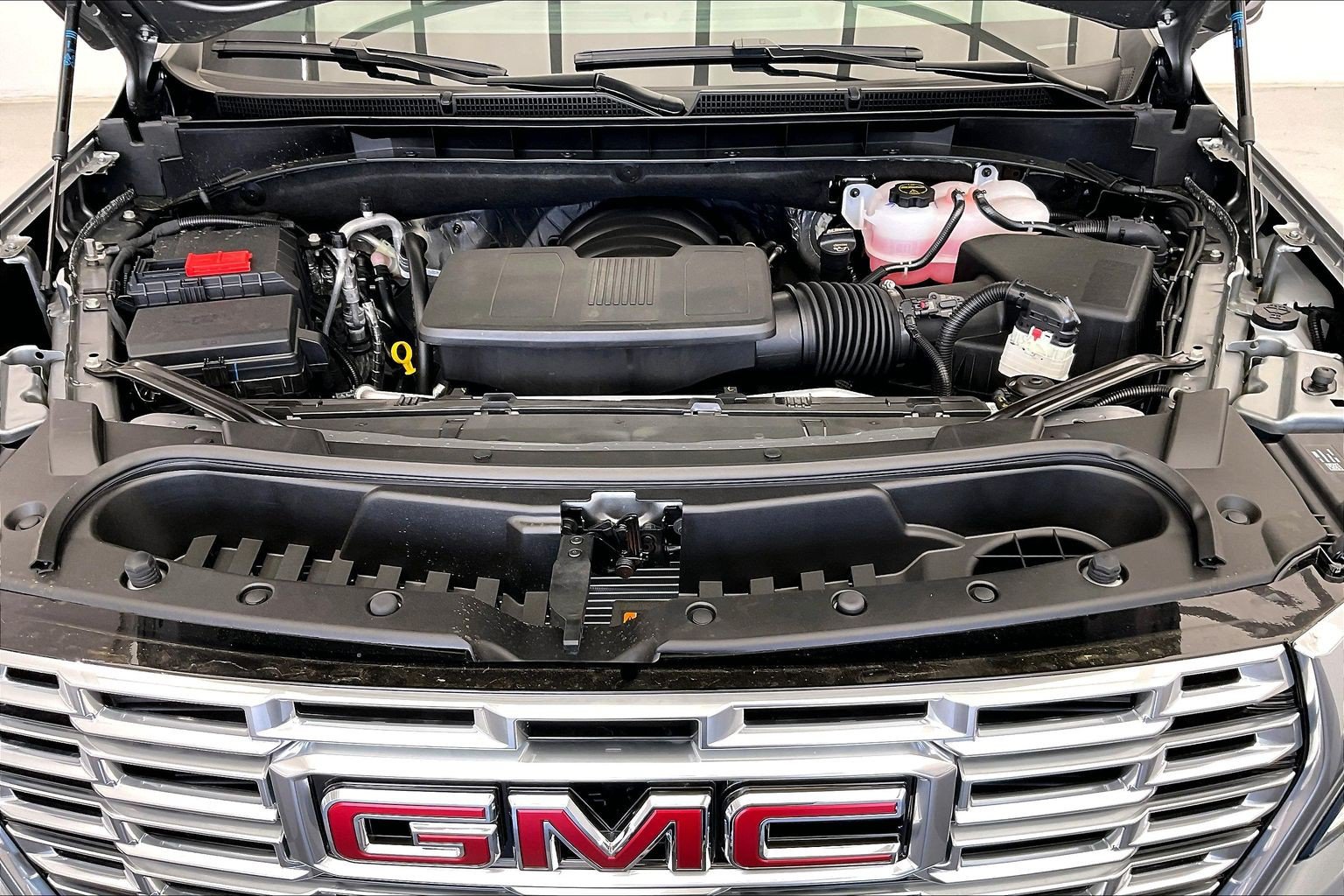 New 2026 GMC Yukon XL Denali w/ Advanced Technology Package AWD/4WD image 18