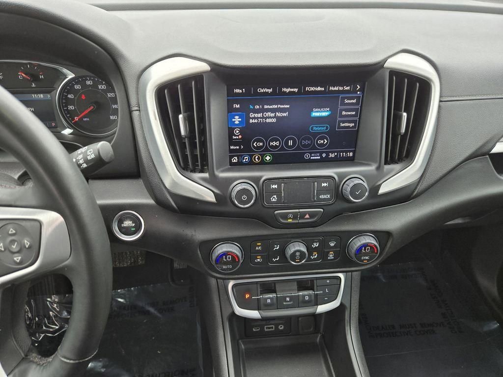 Used 2024 GMC Terrain SLT image 23
