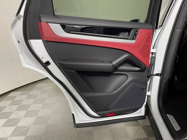 Used 2026 Porsche Cayenne Coupe image 26