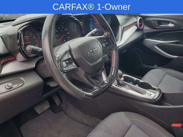 Certified 2024 Chevrolet Trax RS w/ Sunroof Package FWD image 16