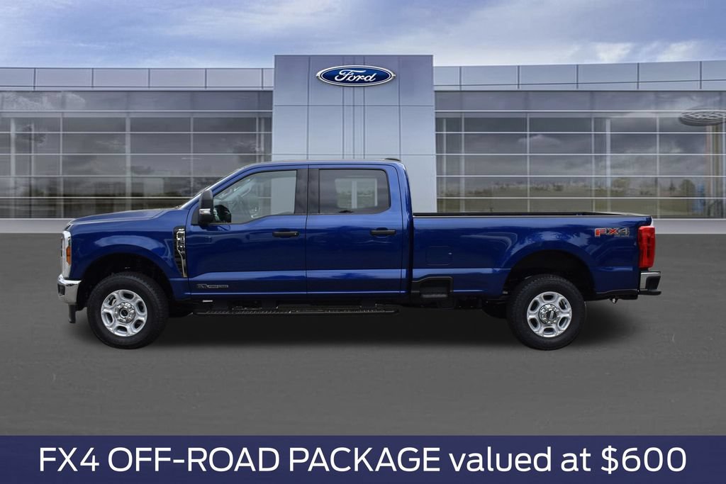 New 2026 Ford F350 XLT w/ FX4 Off-Road Package AWD/4WD image 4