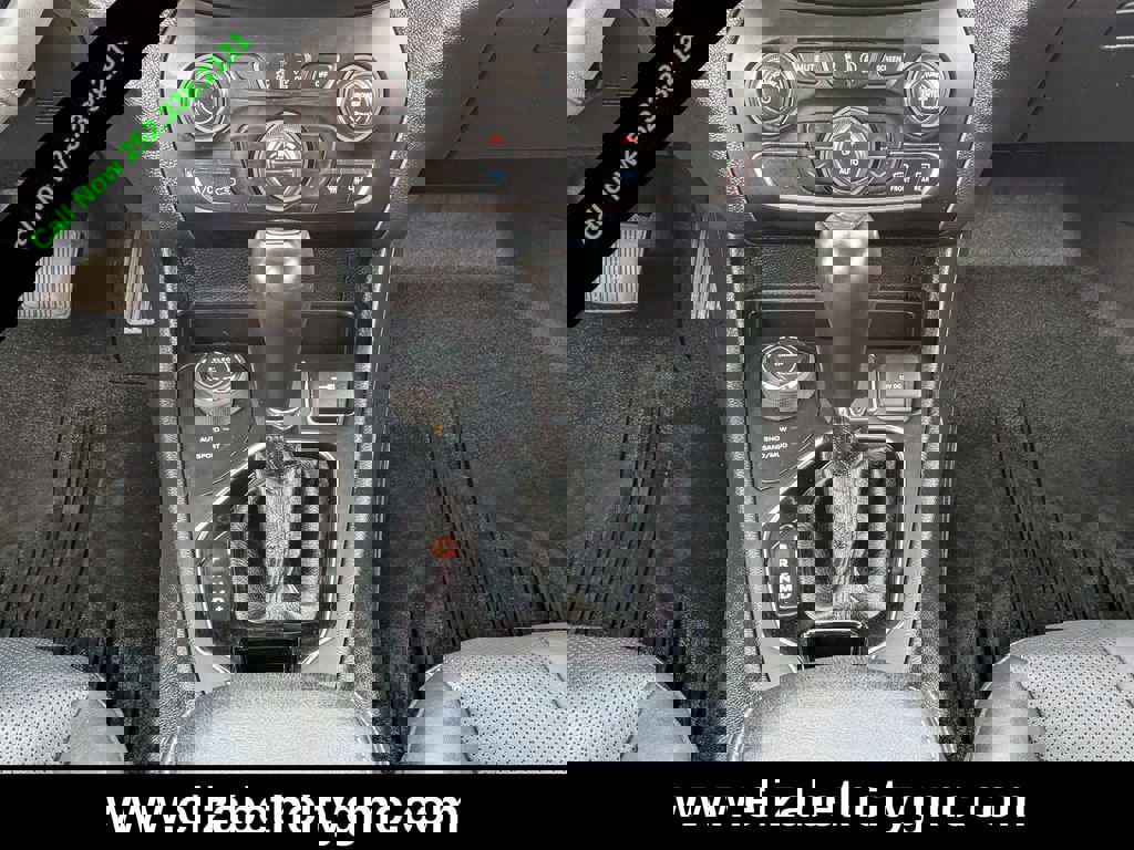 Used 2021 Jeep Cherokee Limited w/ Mopar Interior Package image 21