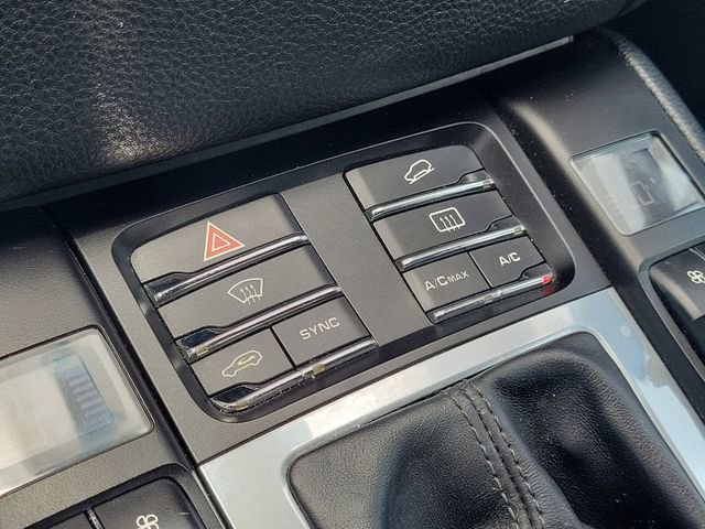 Used 2018 Porsche Macan Sport Edition AWD/4WD image 28