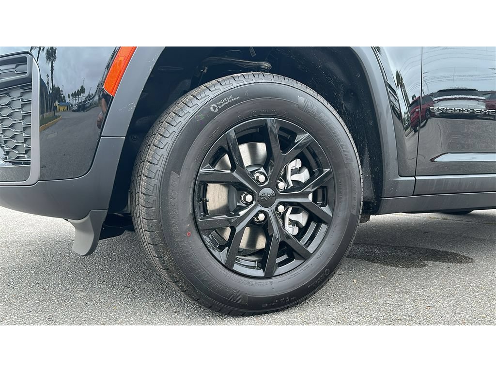 New 2026 Jeep Grand Cherokee L 2WD image 10